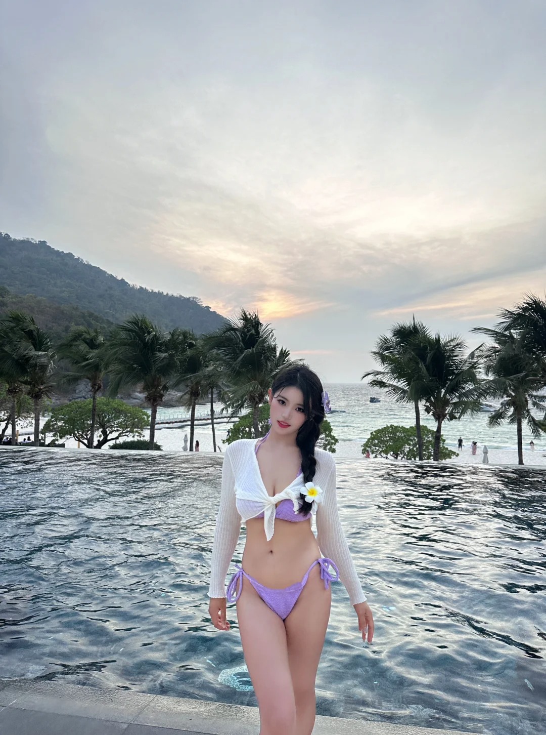 又是爱紫色的一天～ 拉查酒店太好拍啦
来泰国实现穿衣自由！