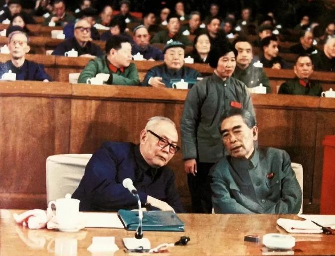 叶剑英“战功不多”，却为何能当元帅？不计得失，公开通电反蒋，毛主席曾经讲过：“他