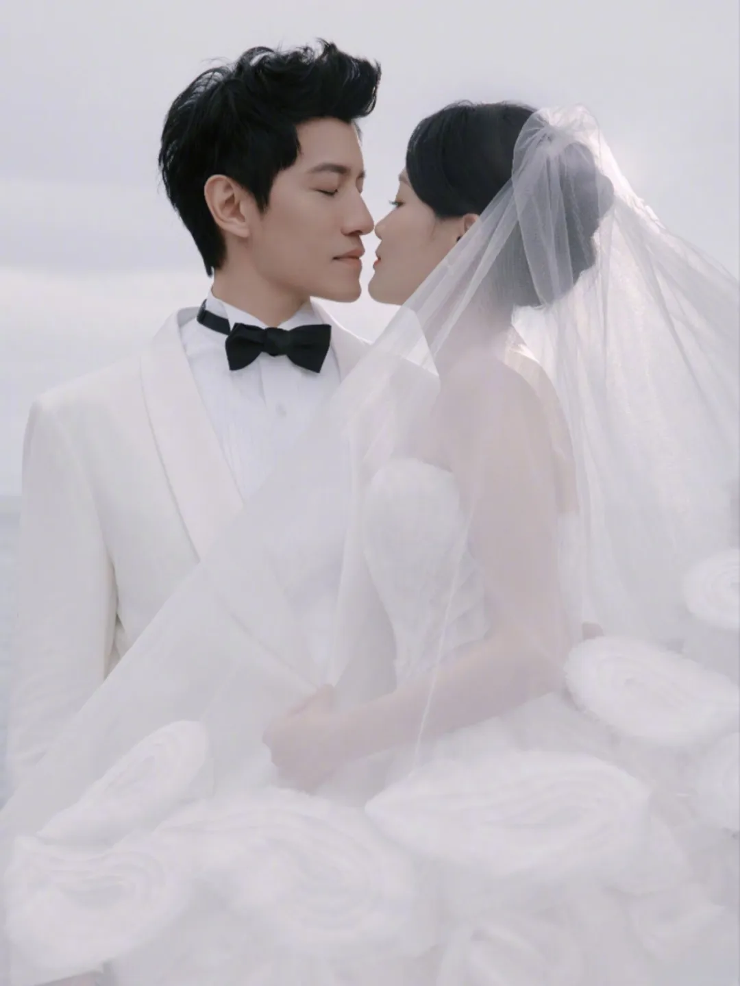 陈乔恩与小9岁艾伦举行婚礼，谢娜蹭了一波流量，发7个6大红包引热议（陈乔恩艾伦正式宣布婚期了吗视频）-第2张图片-九妖电影
