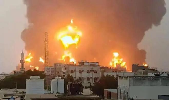 就在前几天，以色列8架F-35战斗机突然对也门胡塞武装发动了突袭，这一举动不仅造