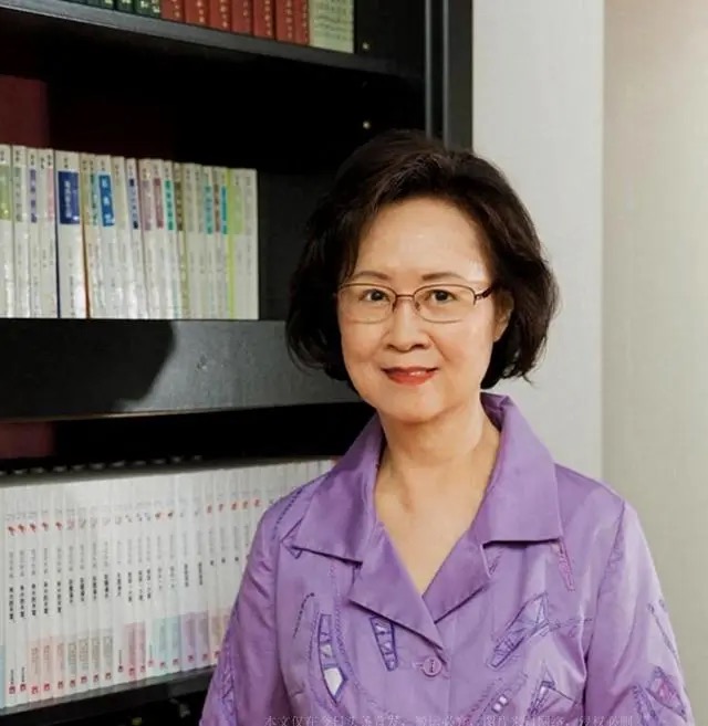 凭琼瑶阿姨的身价雇十几个保姆，晚年伺候她一点也不费力