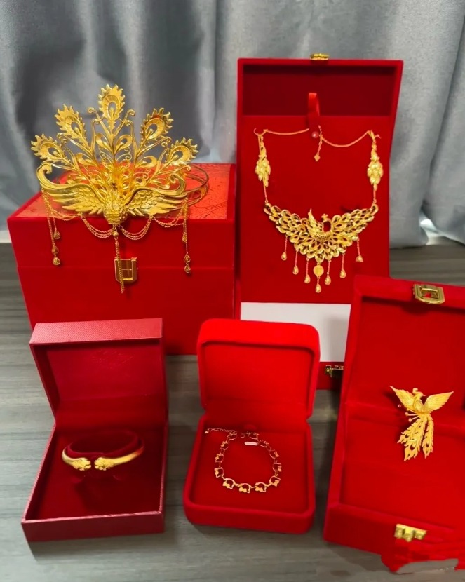 结婚买五金，男朋友问五金是哪五金，我给发了个图，他说：这婚暂时结不了了……

我