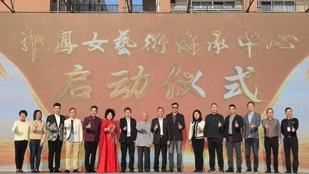 推动粤剧粤曲传承！ 郭凤女艺术传承中心走进岭美校园