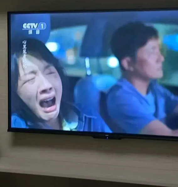 很奇怪，她们都是怎么进入影视圈的？

    《驻站》里的王冬雨扮演者叫什么名字