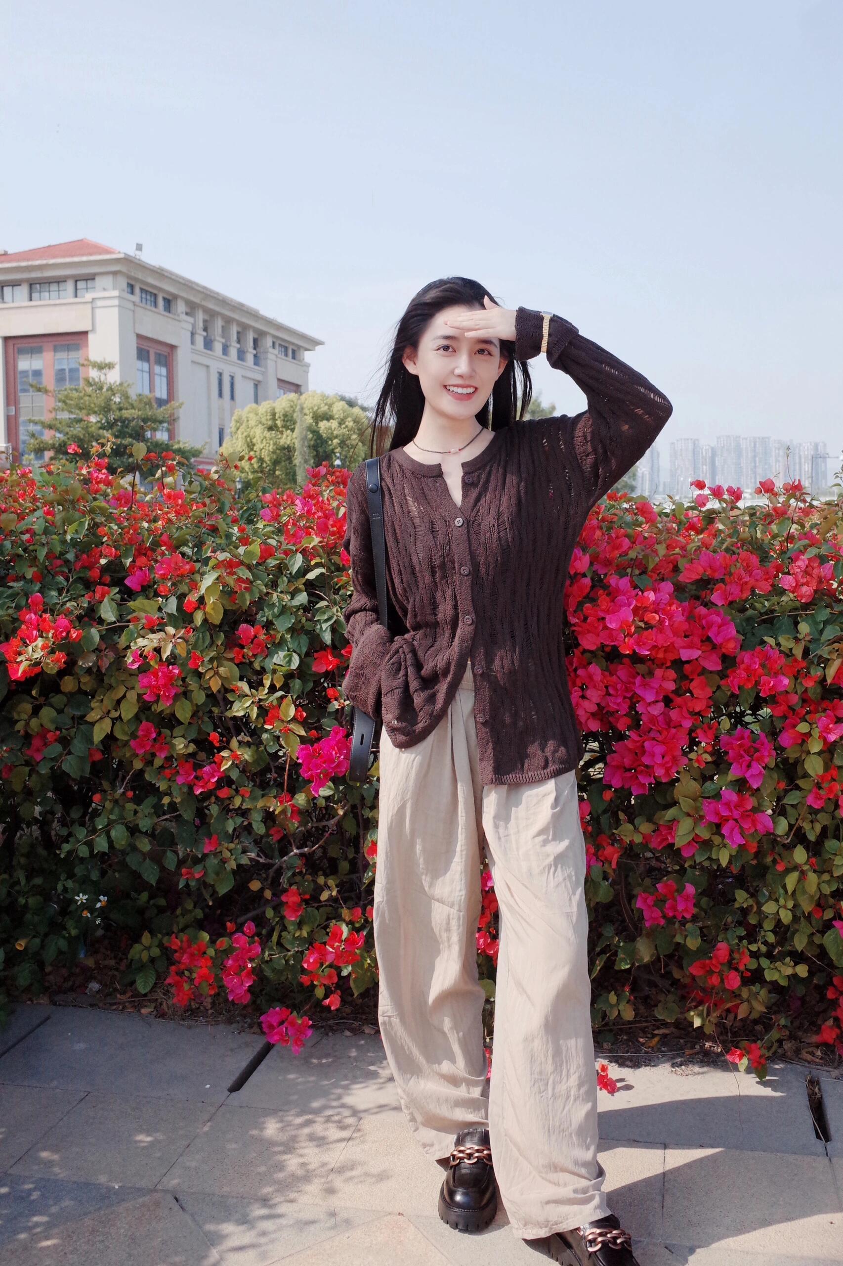蒋依依漂亮妹妹