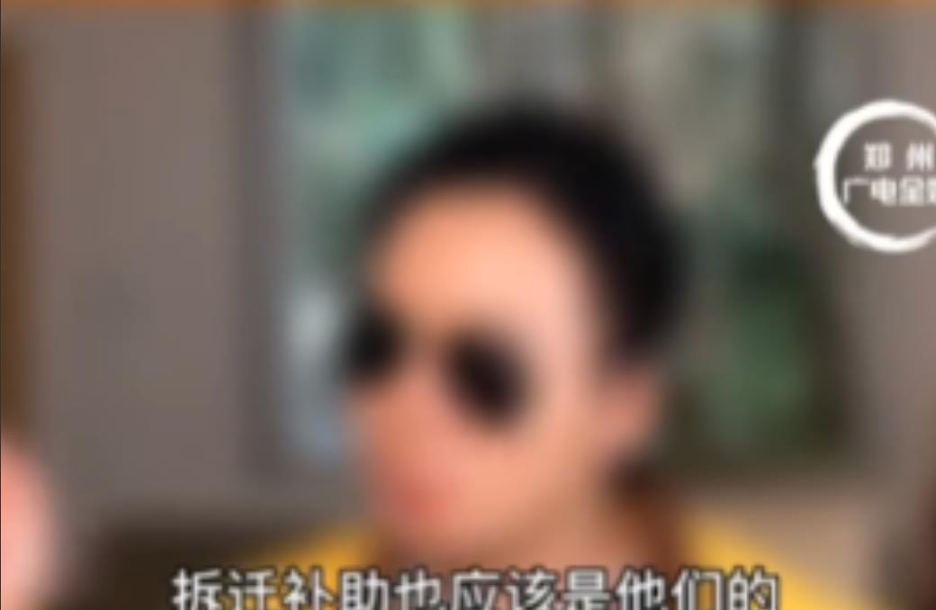 广东一小伙家里拆迁，获得1500万，谁知丈母娘得知后，竟要求小伙给自己1300万