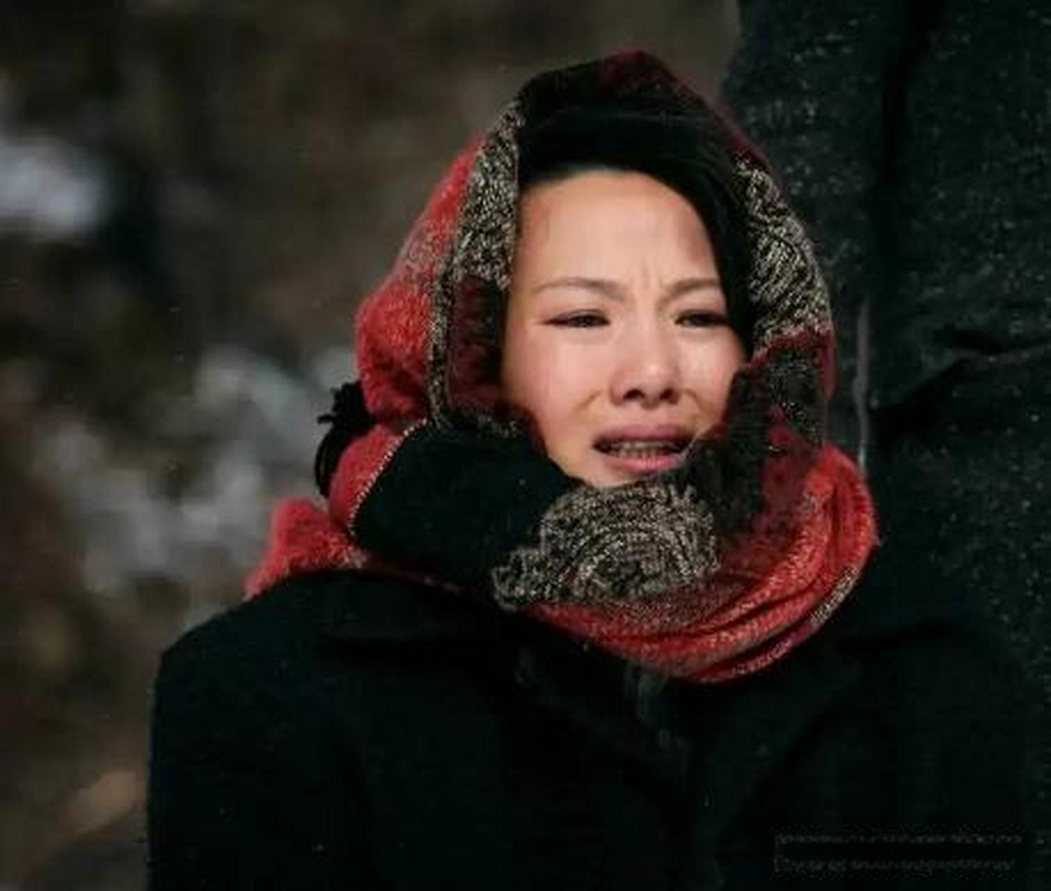 2011年，《悬崖》开拍，导演对咏梅说：“敌人对你行刑逼供时，我想加一个情节……