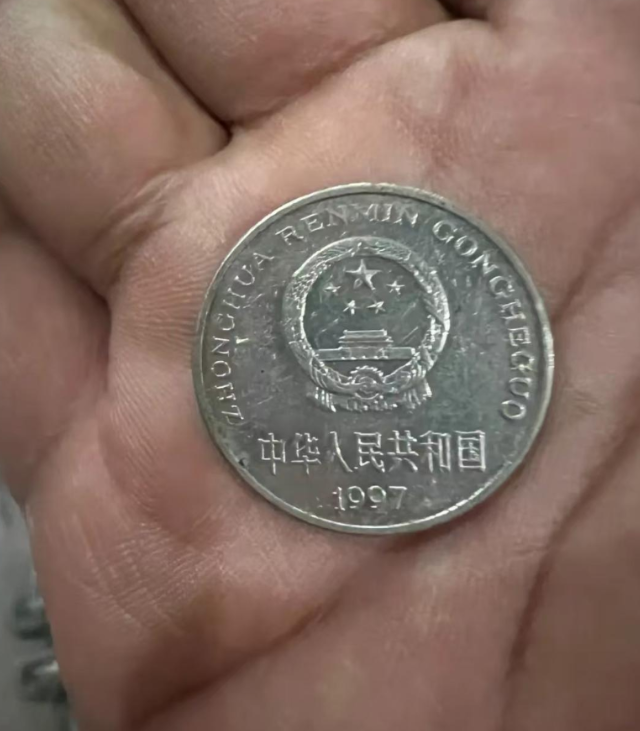 那个发图片说可以卖二十五万的兄弟，我在找你了，我的二十万就可以了。你要不要？