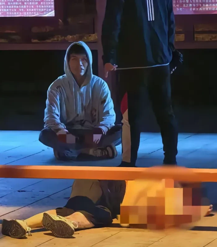 可惜了！10月30日，南昌工学院发生持刀伤人事件，被刺女生大喊“救命，我错了”，
