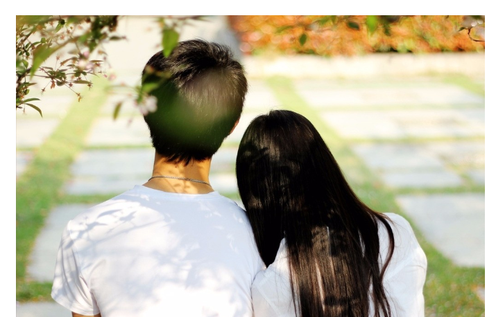 上海，一15岁男生与女同学在校园内发生了关系，女同学家人得知后立即报了警，控告男