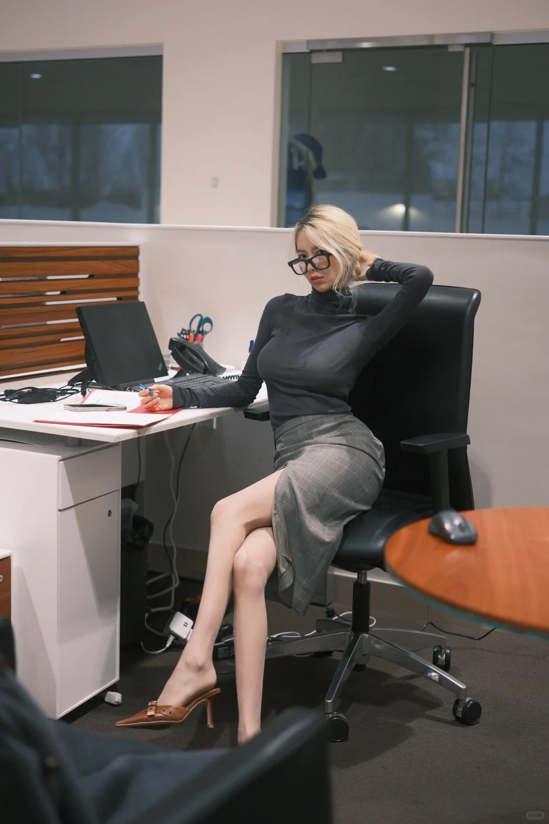 Siren at the office 💼📓🖇️
最近很火的offices