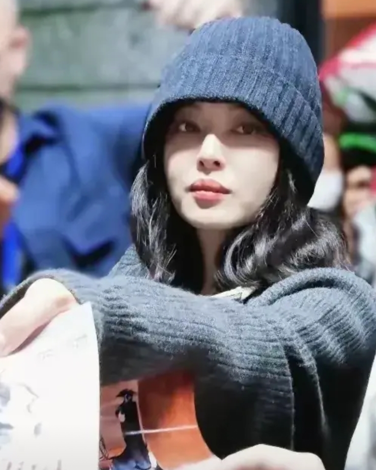 辛芷蕾，果然是搞事业的女人！

第一，38岁，恢复单身，
第二，分手翟天临，
第