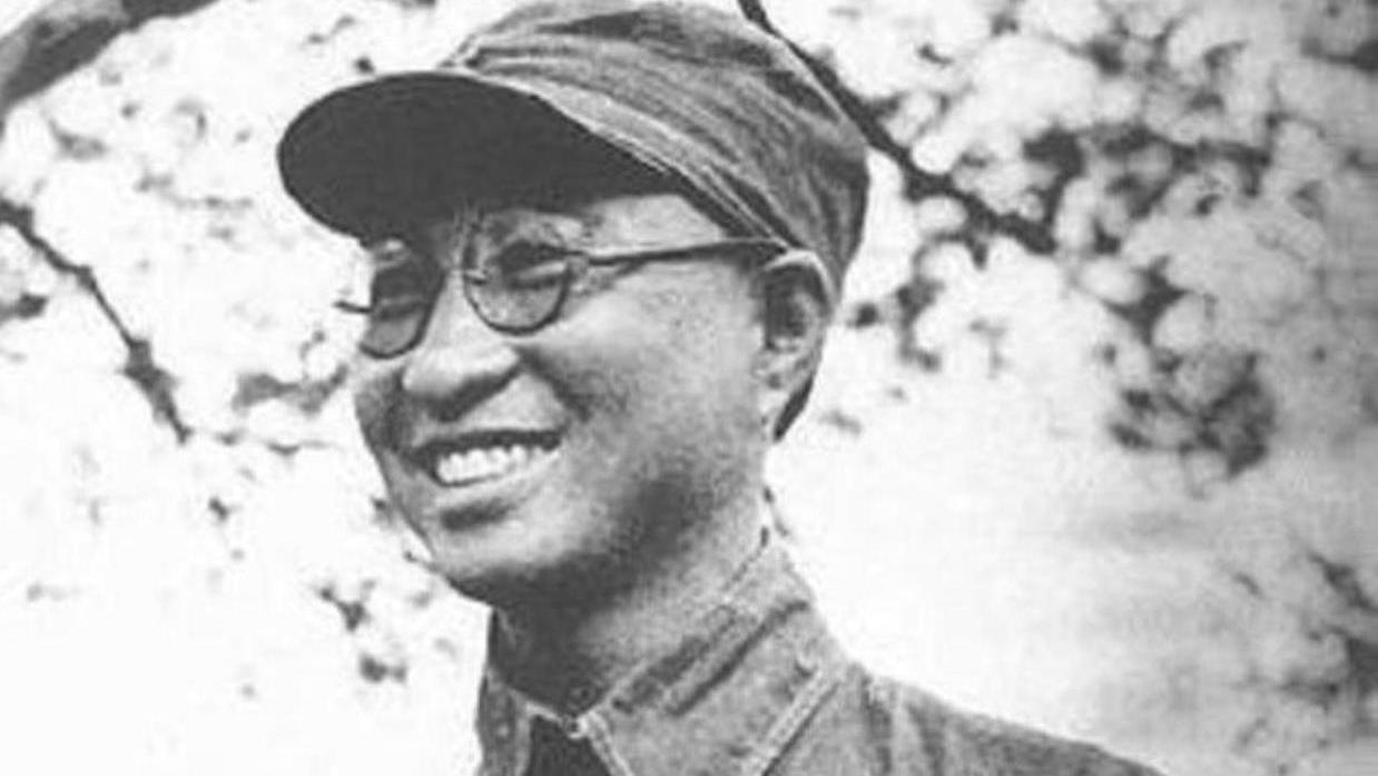 顾顺章叛变后，全家被秘密处决，女儿死里逃生，终身不敢提及父亲