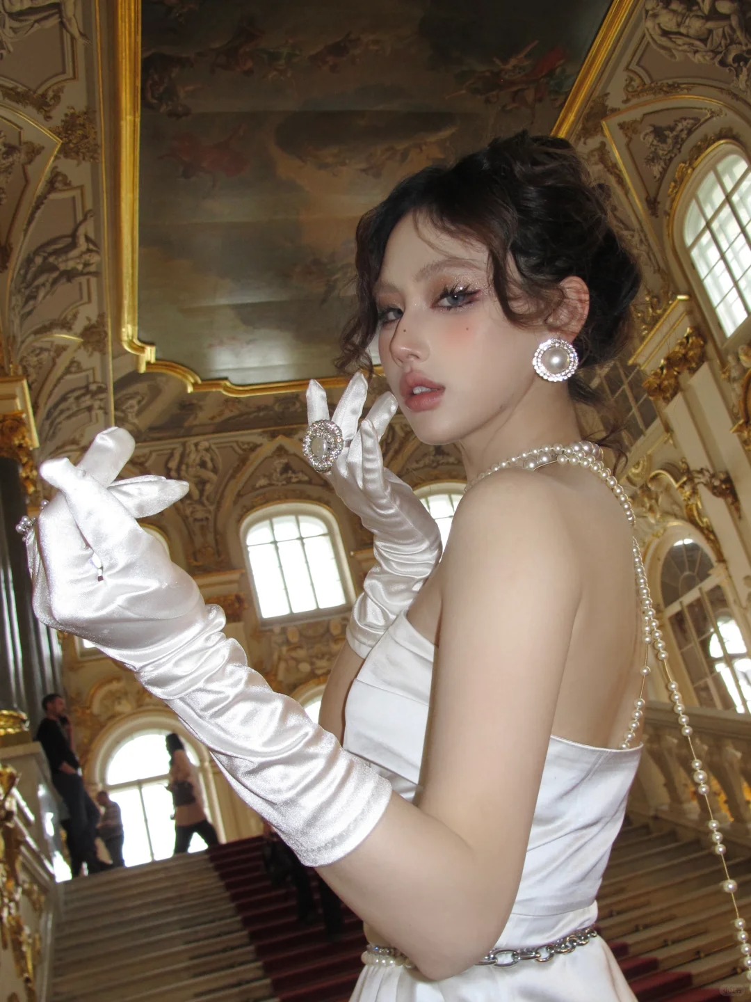 怎么没有人告诉我去冬宫穿太漂亮会被多收钱
和朋友约好穿漂亮衣服去冬宫拍照 好不容