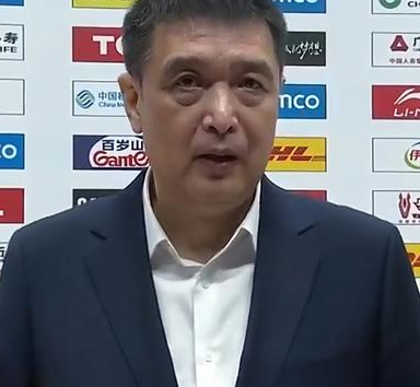 北控男篮主教练闵鹿蕾谈球队险胜深圳，他表示：这场我们在落后的时候没有急躁，全队通
