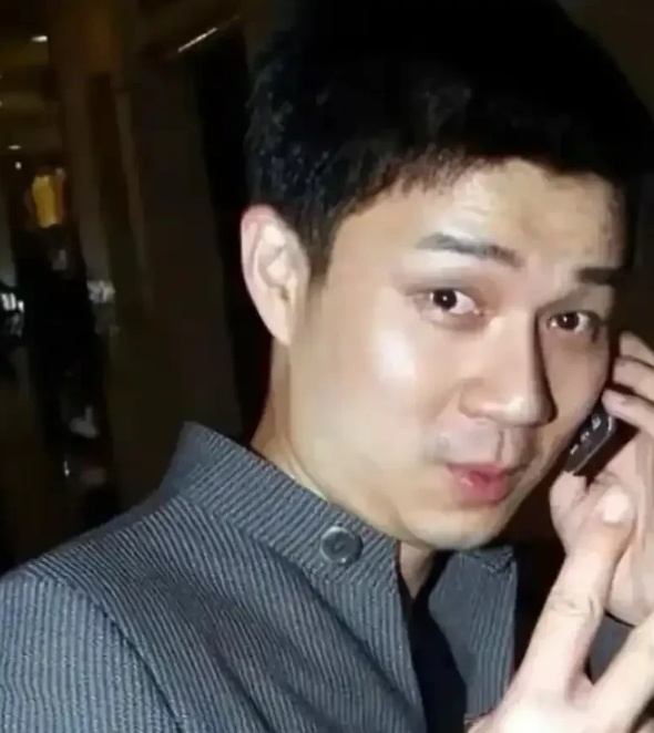 S妈意外发现许雅钧竟然在徐家当了20年的女婿了，说起来许雅钧也算不得事业有成的人