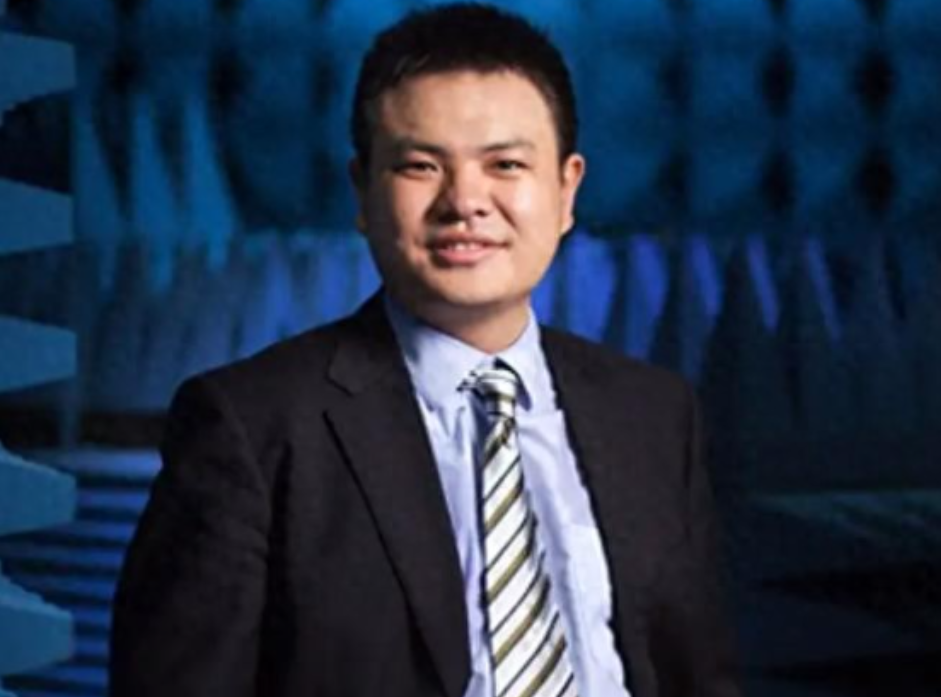 2009年，中国科学家刘若鹏造出“隐身衣”，世界各国要求技术公开，美国大力阻挠他