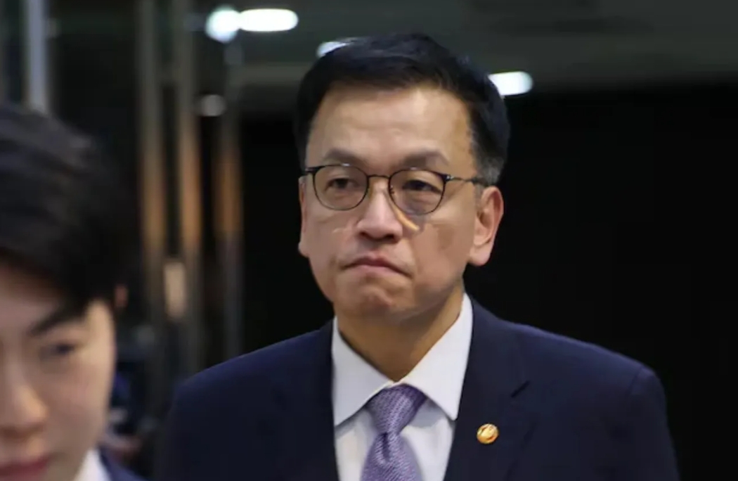 崔相穆是韩国最困难的人，落泪不是因为心疼自己，而是因为心疼别人。

在大庭广众之