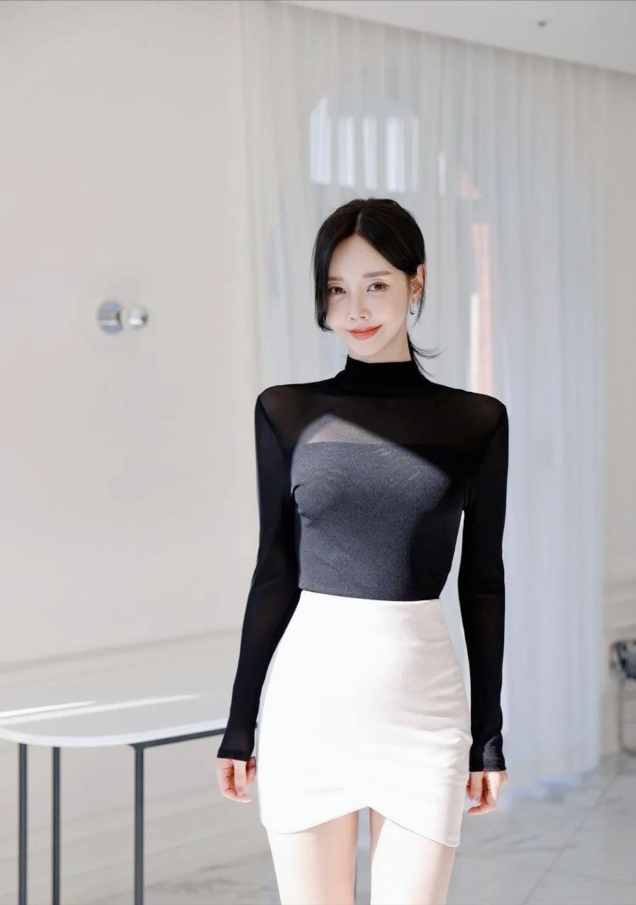 美人梳头歌·李贺