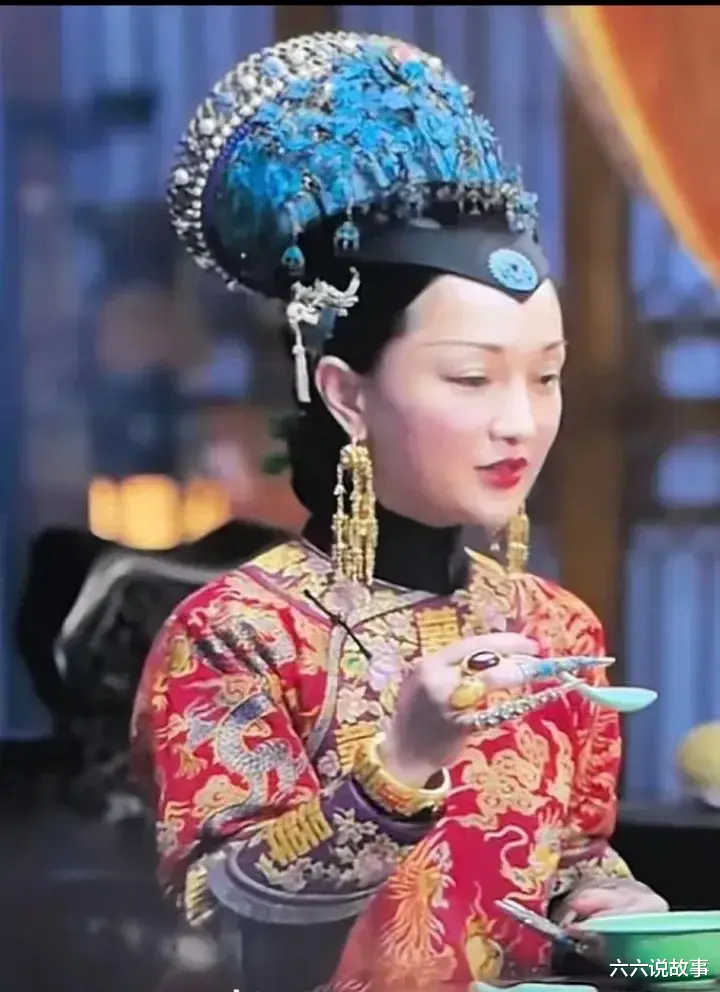 看到这抹额我信了！大如一个人占了9成置装费！（抹额是什么意思）-第3张图片-九妖电影