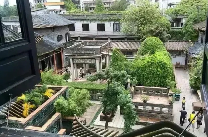 琼瑶阿姨住了接近半辈子的“可园”‌，琼瑶的台北“可园”非常豪华，占地面积660多