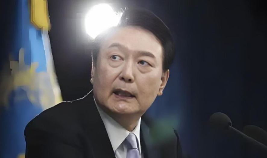 尹锡悦的6小时戒严闹剧，等于是政治自杀，为何要这么干？
尹锡悦要是搞点什么事，也