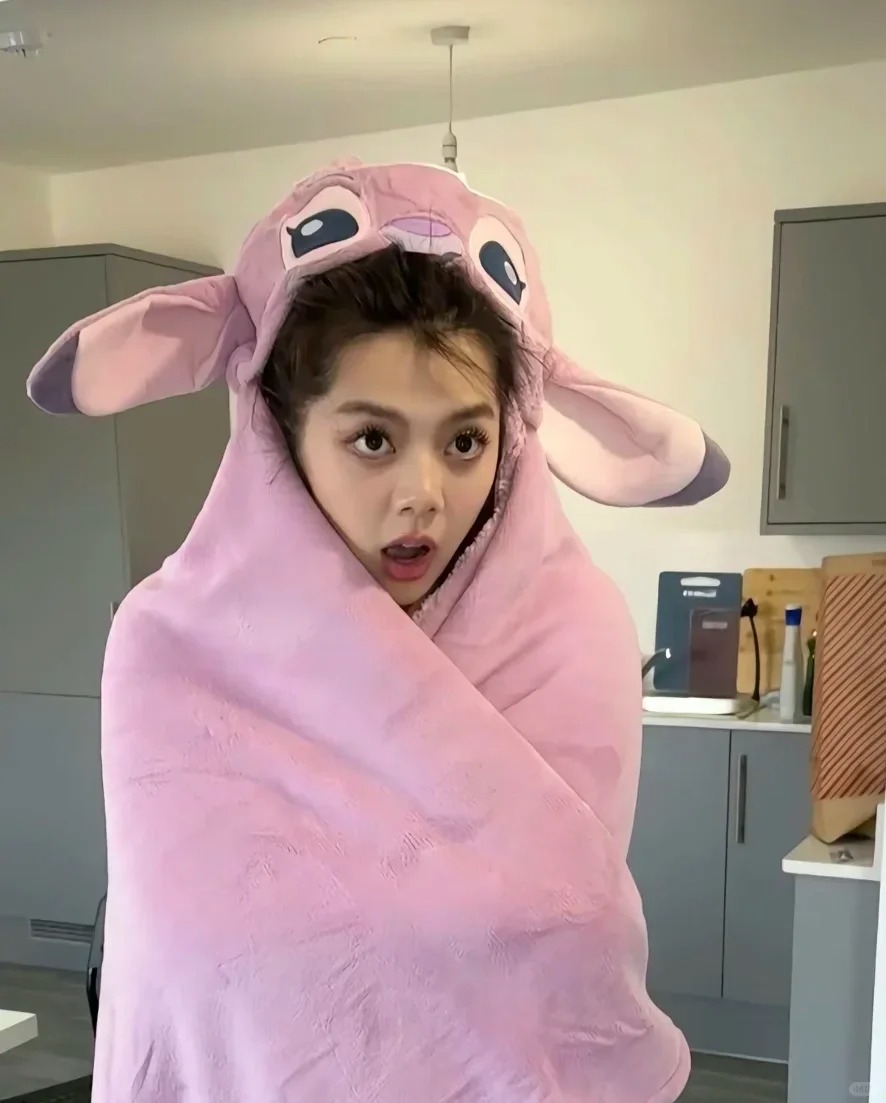 所有留学生里面我最喜欢pay姐
我们pay姐真的是一个好真诚的大女孩！
又美又自