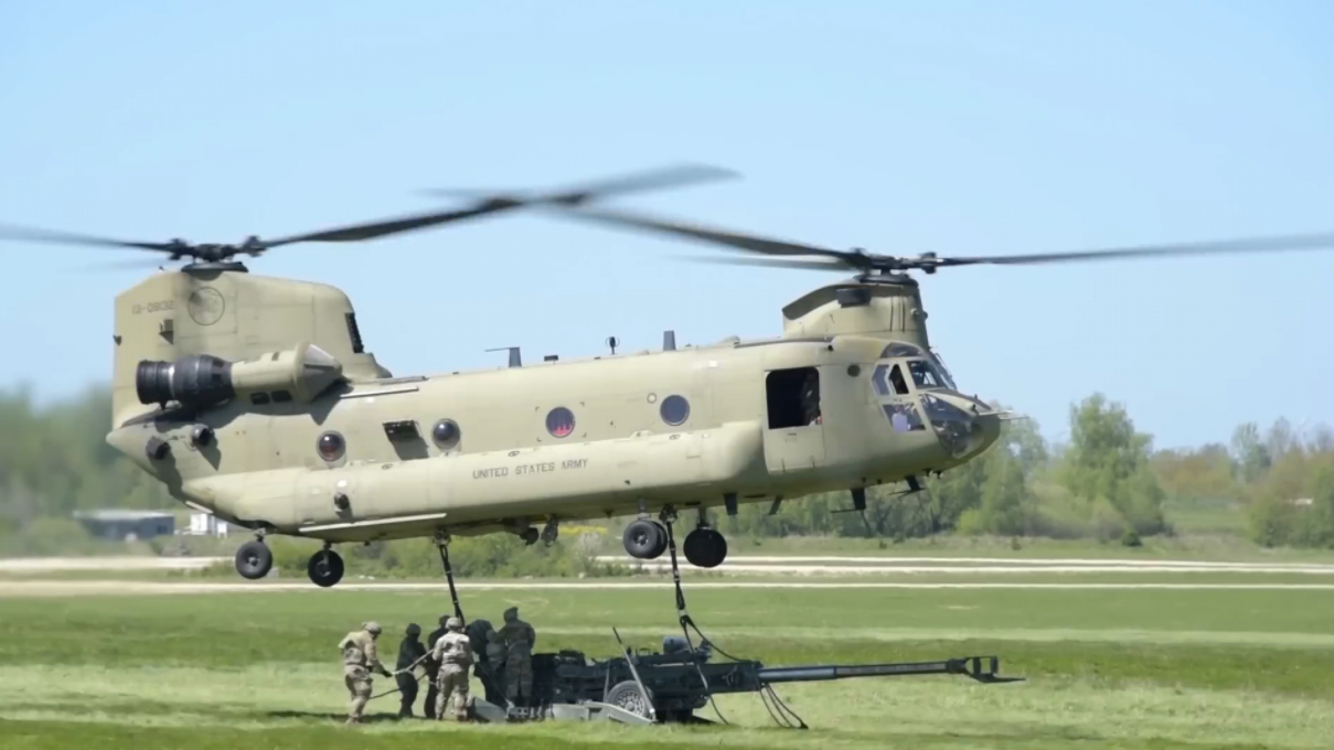 咱们不说美国军费那些逆天价格的螺丝和咖啡机，就说一个很逆天的侧面。

美国支援给