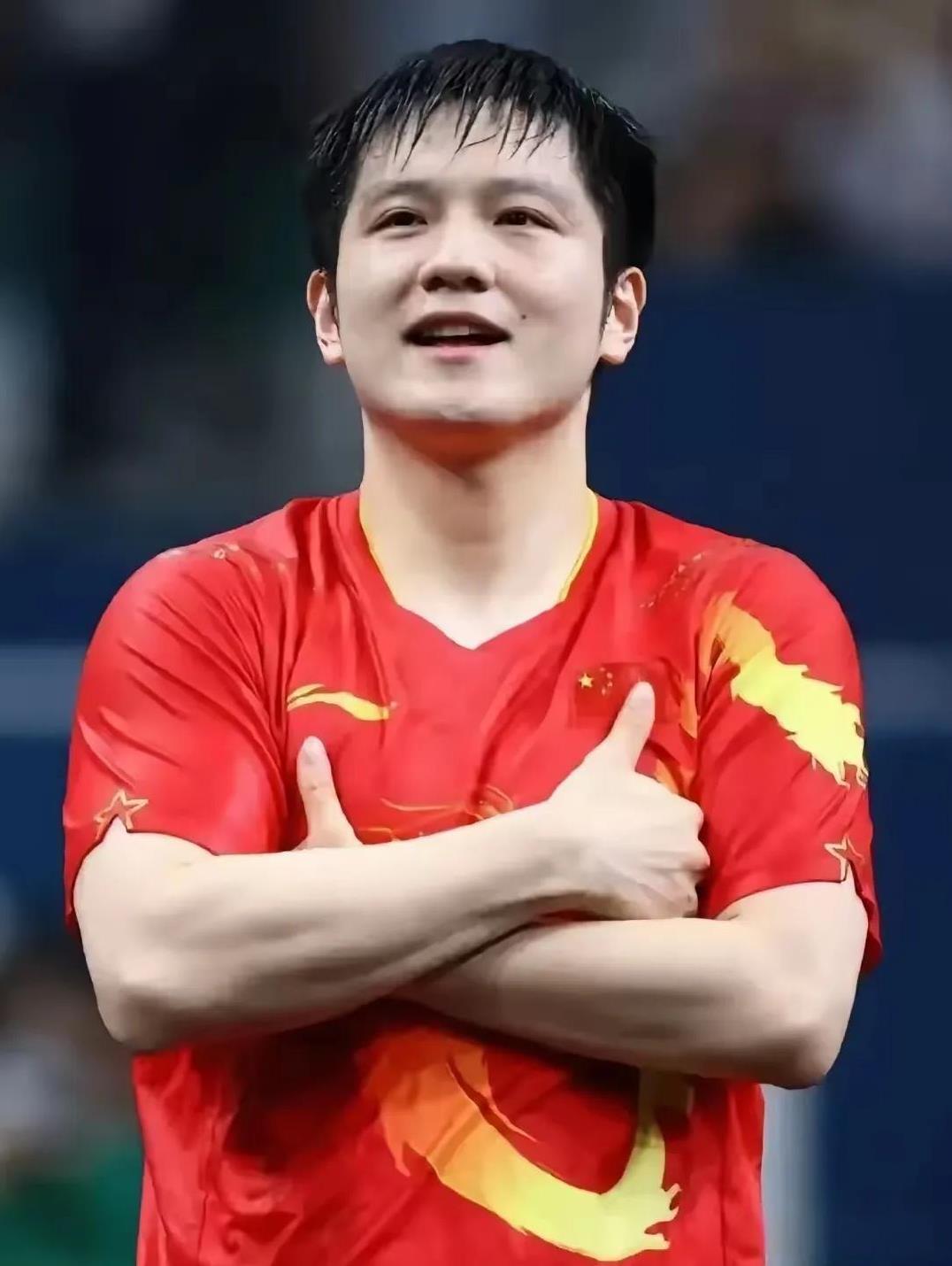 球迷们欢欣鼓舞，樊振东获得了世乒赛参赛资格，似乎赢得了一场胜利。
要我说，我们不