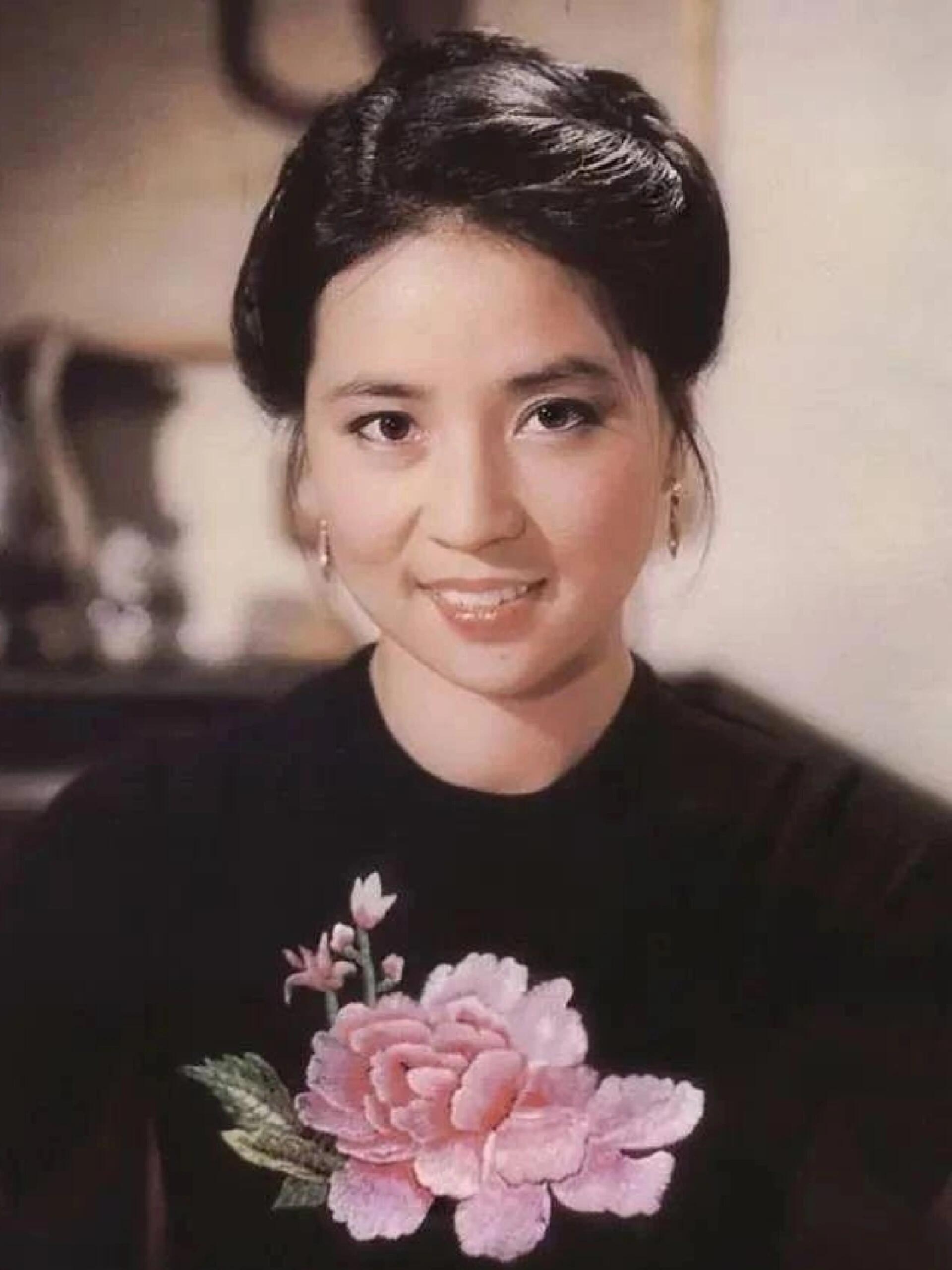 林凤娇：从舞厅小姐到金马获得者
