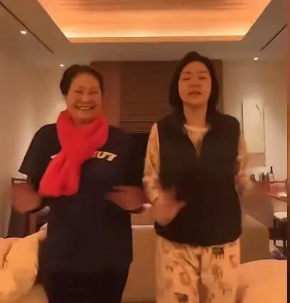 大S离世网友却怒怼汪小菲，无辜躺枪惹人怜