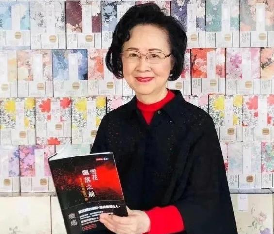 琼瑶曾说问心无愧，一生都是给予别人的那一个。
 
除了感情那里有一点点不好说，其