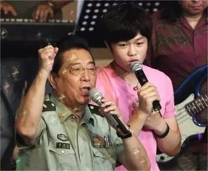 李双江84岁还在为儿操心，承受着巨大压力