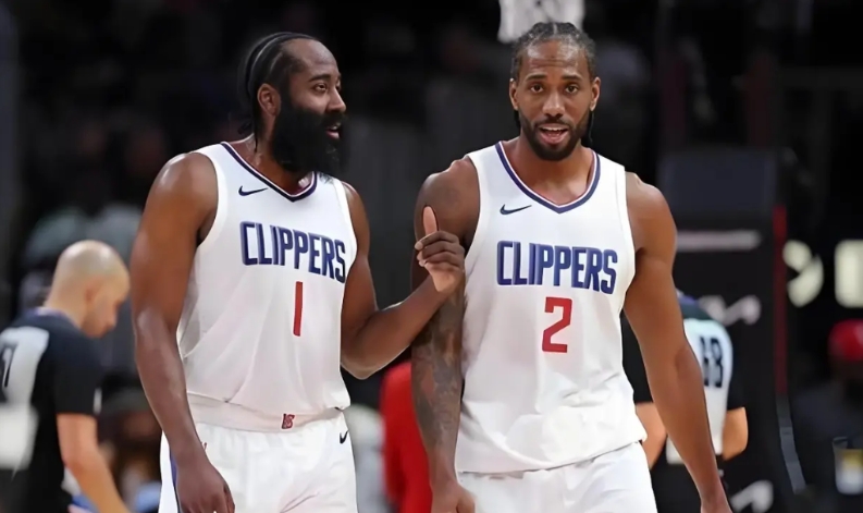 快船交易截止日总结

第一个交易既不是替补中锋又不是控卫，换来了196白人射手，