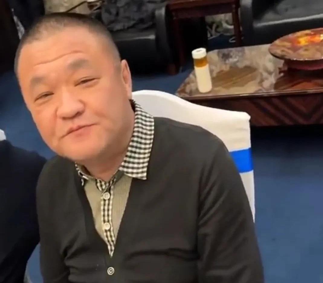 德云社高层再添猛将！

红事会总裁于勾凌晨晒出聘书，正式成为德云社第四位副总经理