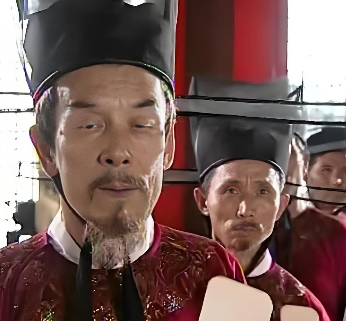 为什么自宋朝后就没有权臣篡位了？
打个比方吧，宋朝就相当于是股份制，权臣都拿着整