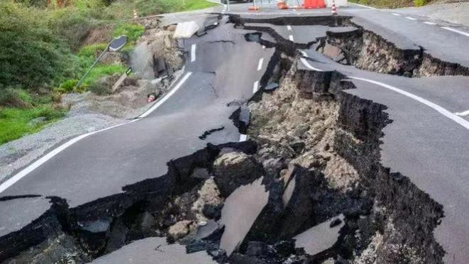 地震被困中横3天后99人回家了