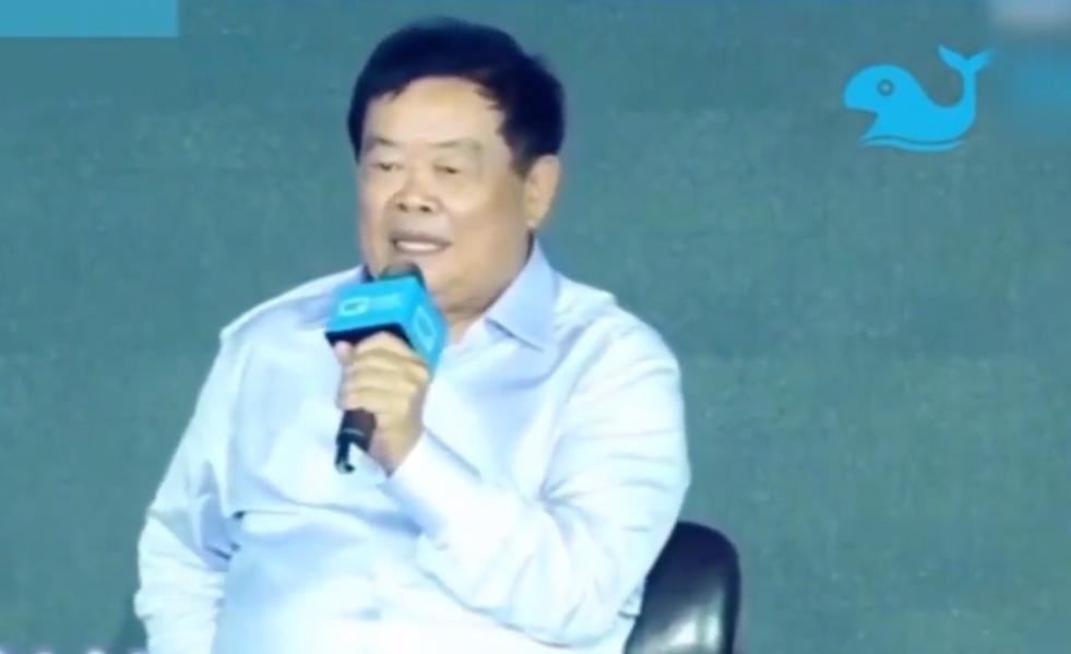 玻璃大王曹德旺曾在车博会上说道，我喜欢宾利，400多万，太贵！我坐不起。可他转身