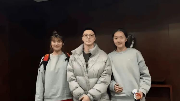 恢复不错！广东队长现身云南 球迷调侃徐杰喊你回来