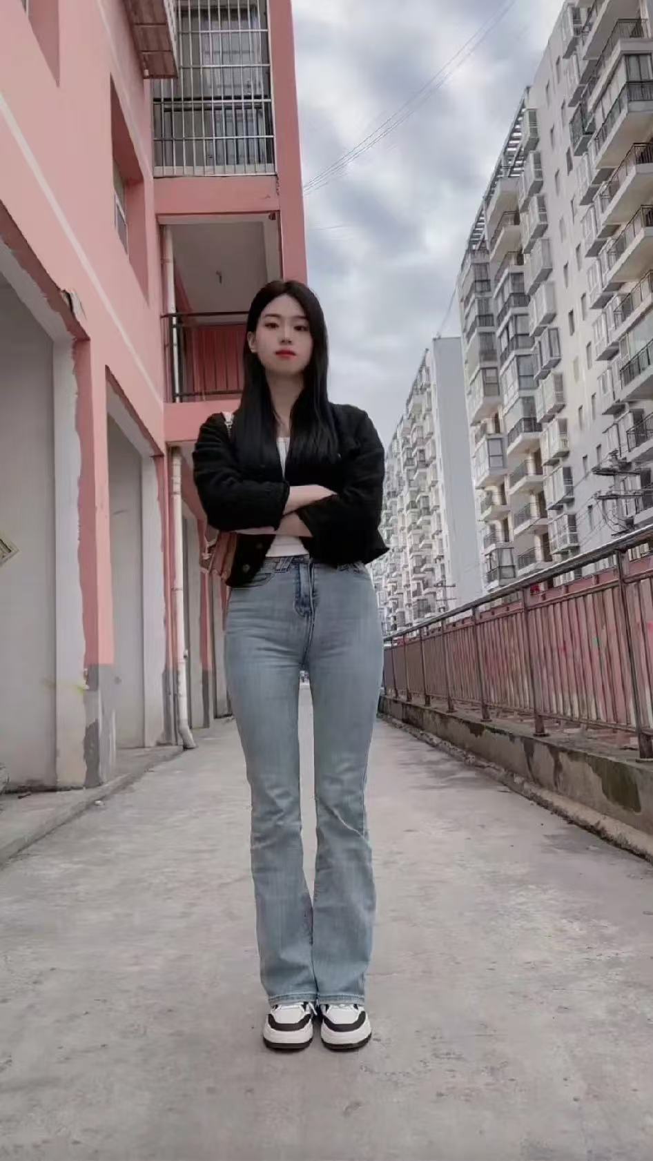 今天这样穿会不会太多了哈哈哈哈哈