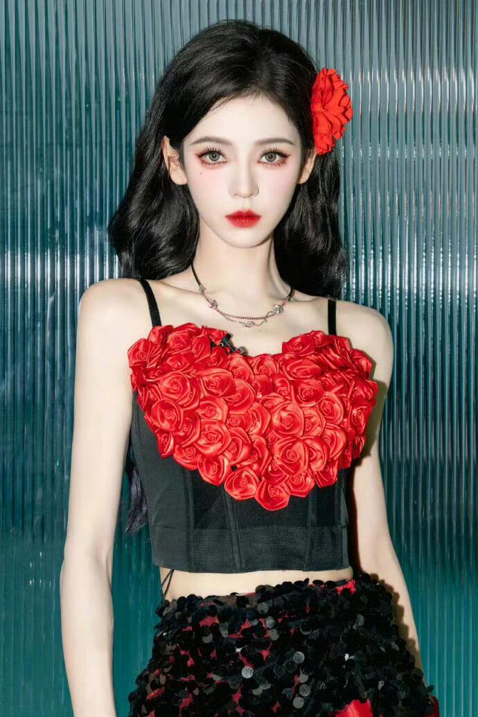 张予曦——妖艳妩媚