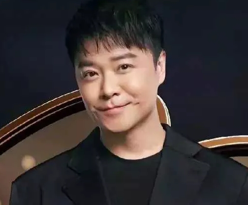 2025年2月，网友扒出陈思诚在海南悠闲度假，其公司熠熠和光参与了《哪吒之梦魇》