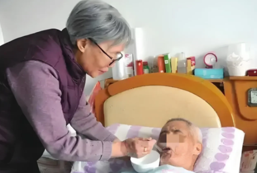 子女和再婚老伴都来争，抚恤金能否作为遗产分配？