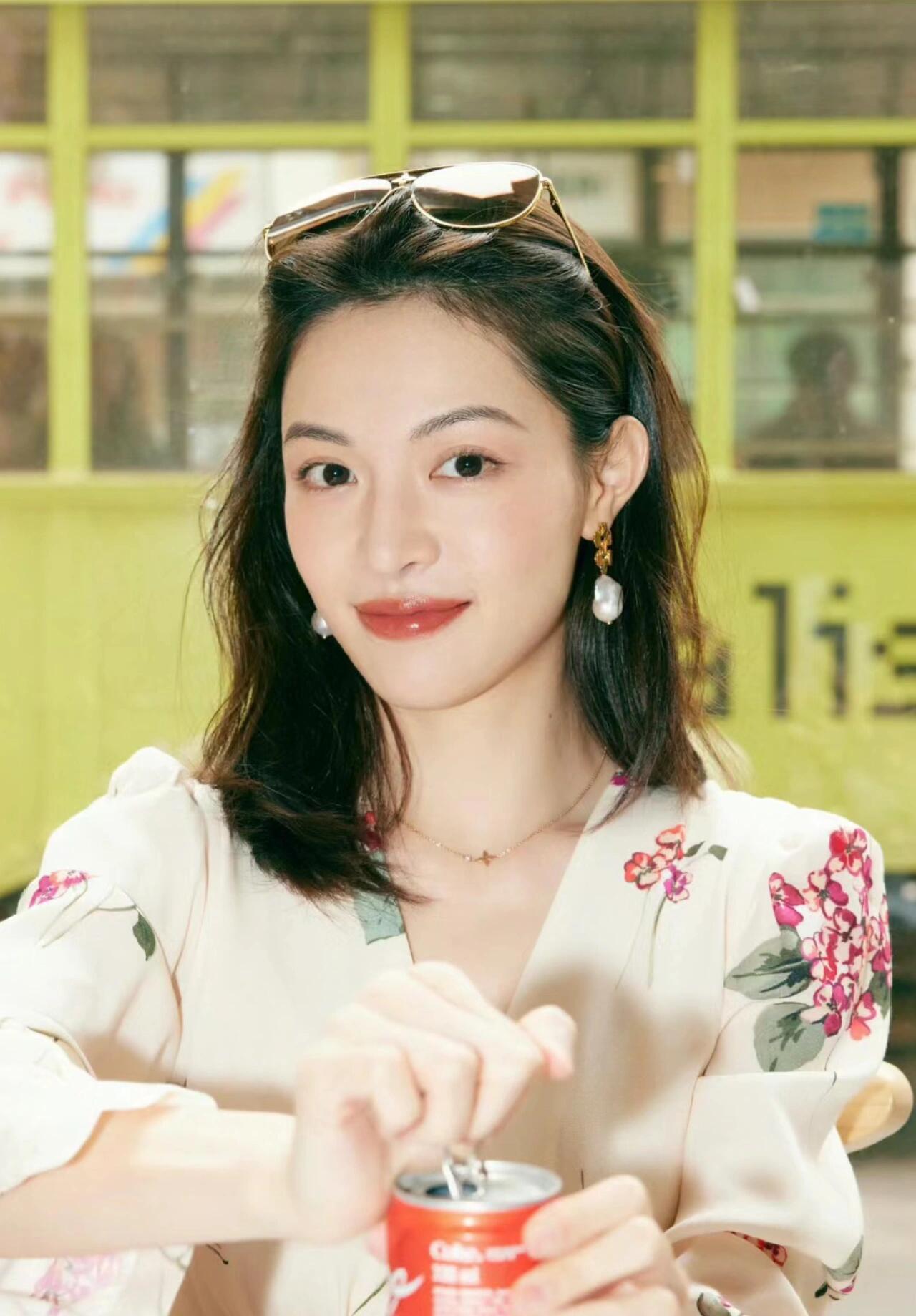 钟楚曦出道前期的照片