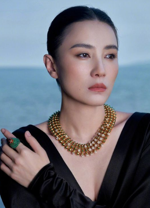 宋佳王伟低调完婚，姐弟恋终成正果！
