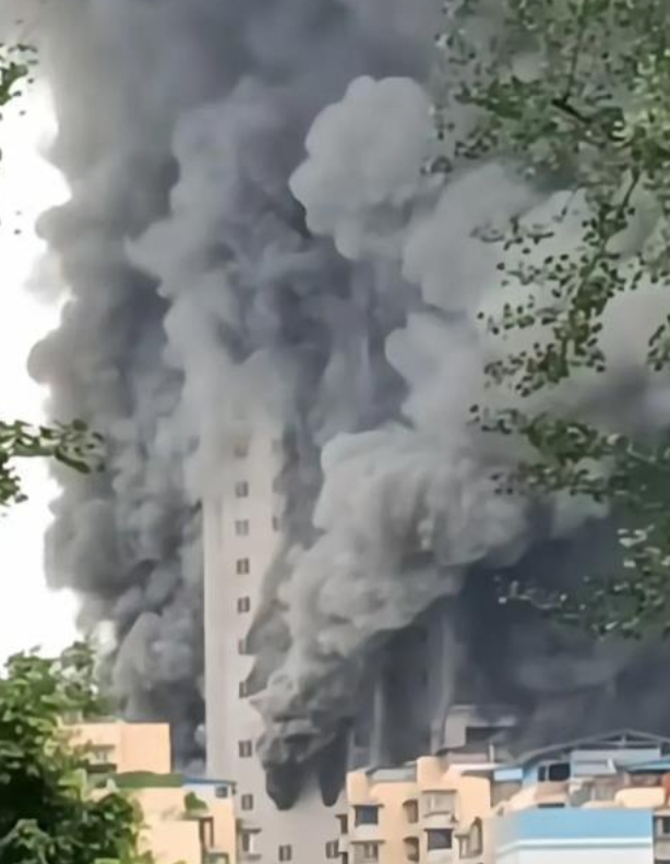 一个城市只是一个大楼着火还要外市消防支援，这消防力量太薄弱了吧，把那些整天没收电