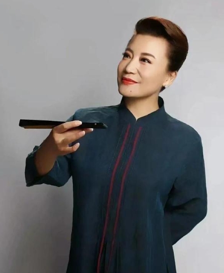金莎回应签约孙丞潇
