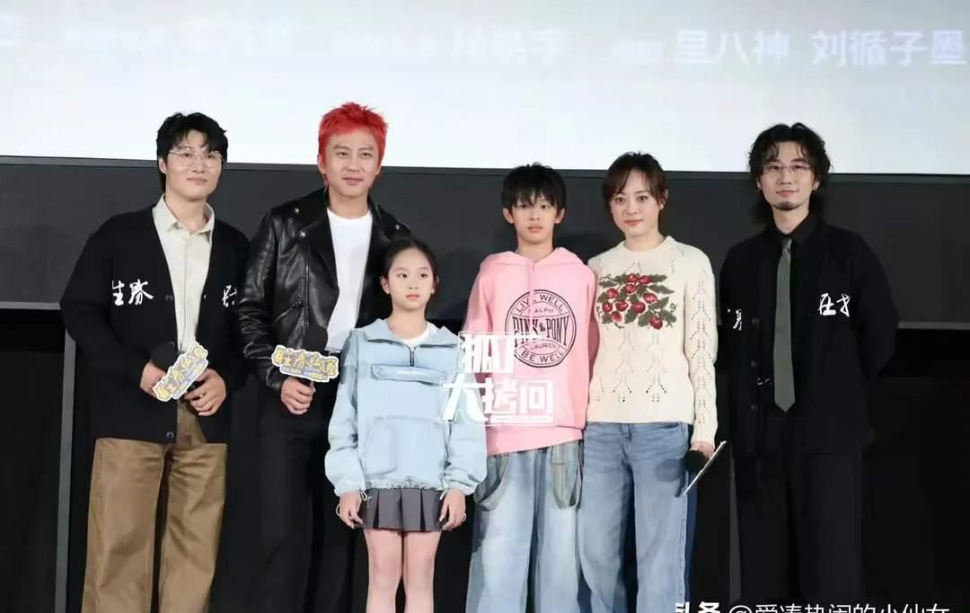 原来孙俪的意思是——我的孩子只能由我自己带出来给你们拍，你们擅自拍就不可以。
明
