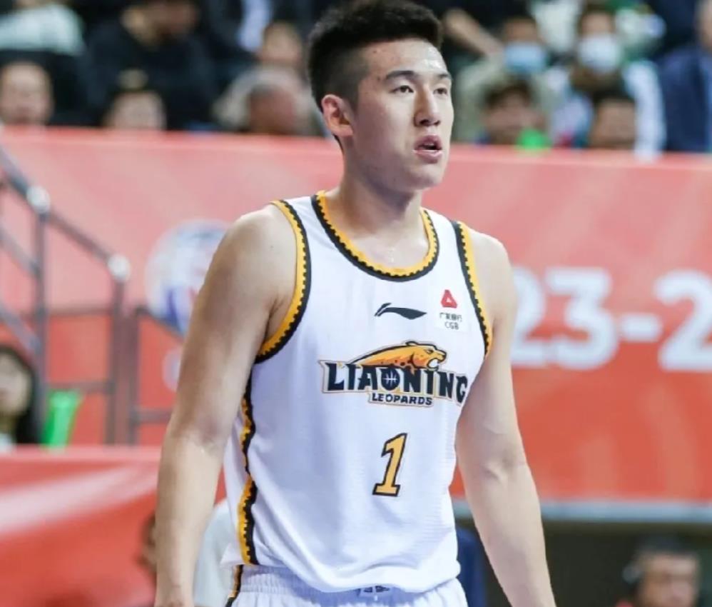 广东106-65吉林，辽宁115-89新疆，虽然赢球，但这两人必须挨批！

1，