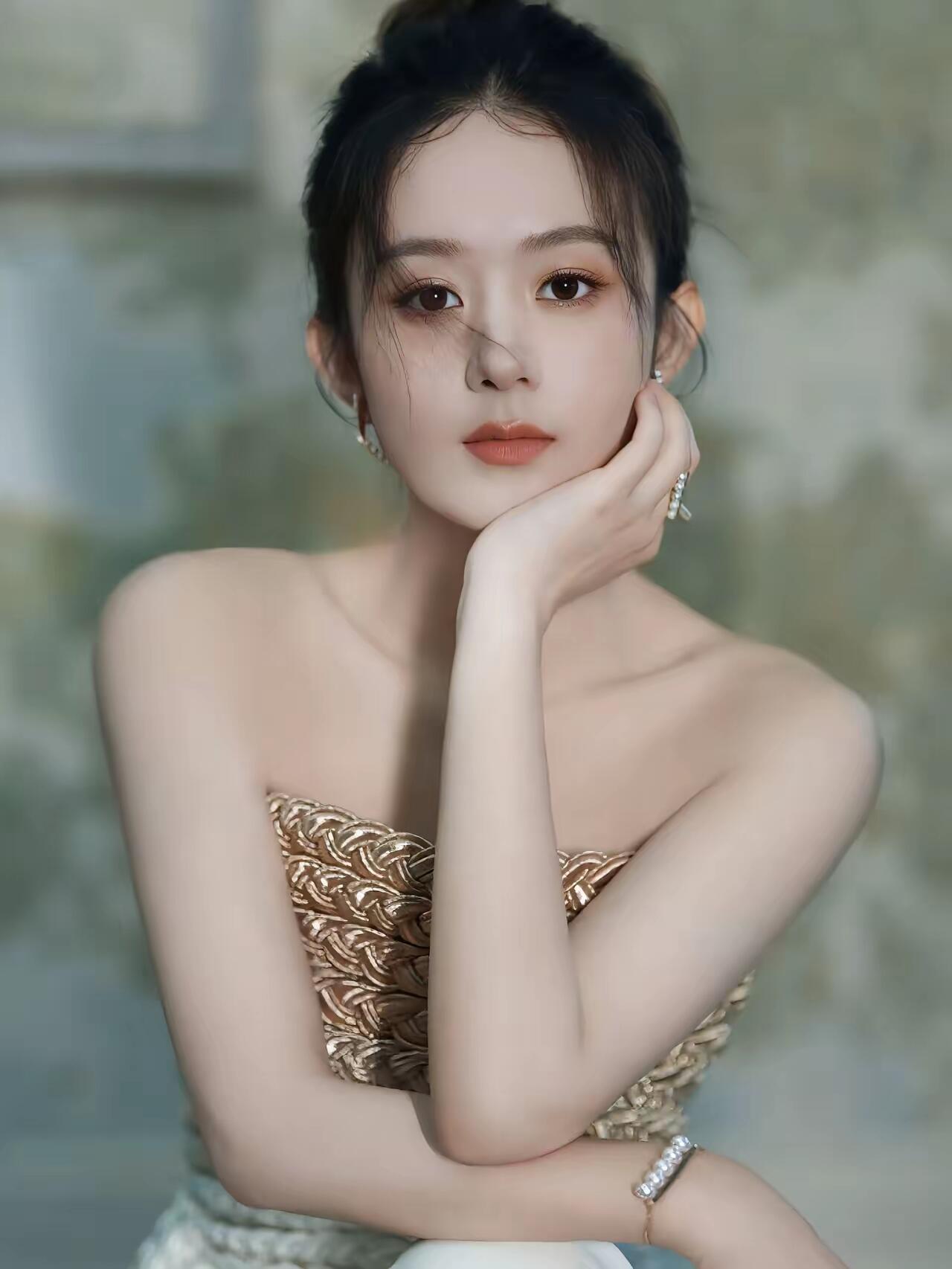 原来他才是赵丽颖最亲密的男人!